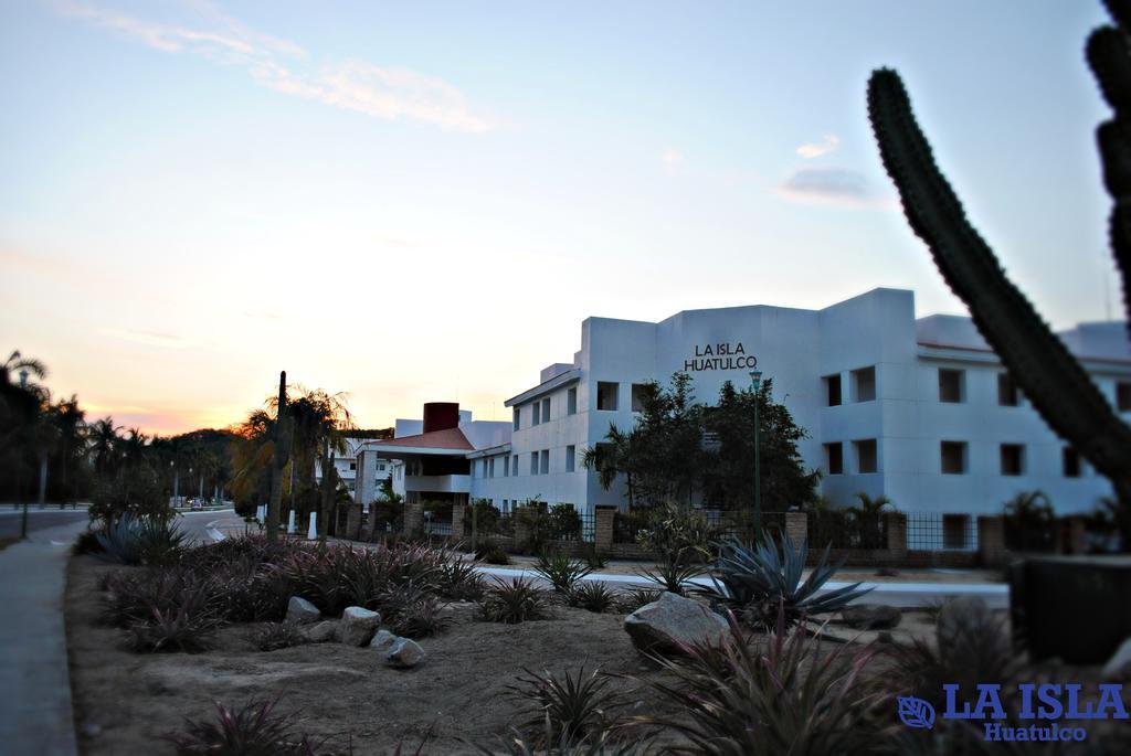 La Isla Huatulco Hotel Exterior photo