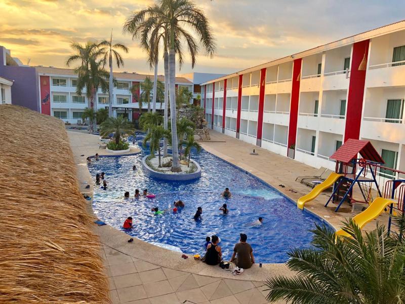 La Isla Huatulco Hotel Exterior photo